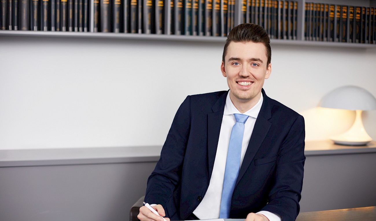 Notar Dr. Maximilian Frhr. V. Proff Dr. Maximilian Wolf, LL.M. (Tel Aviv)